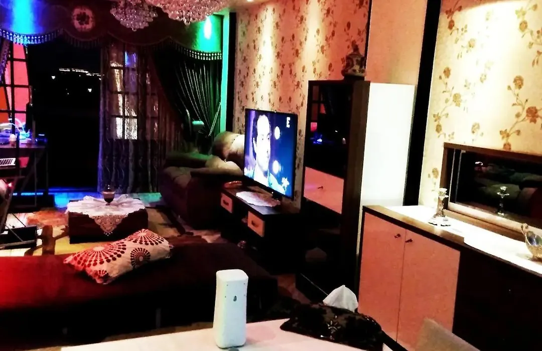 Private Room In Apartment With Sea & Hilton View-1