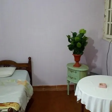 Zahrate Elfirdaos Rooms للرجال فقط-2